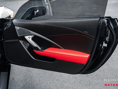 Used 2015 Chevrolet Corvette Stingray Coupe w/ 2LT Preferred Equipment Group image 30