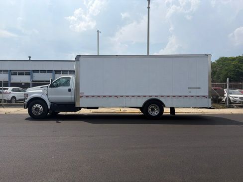 Used 2018 Ford F650 2WD Regular Cab Super Duty image 4