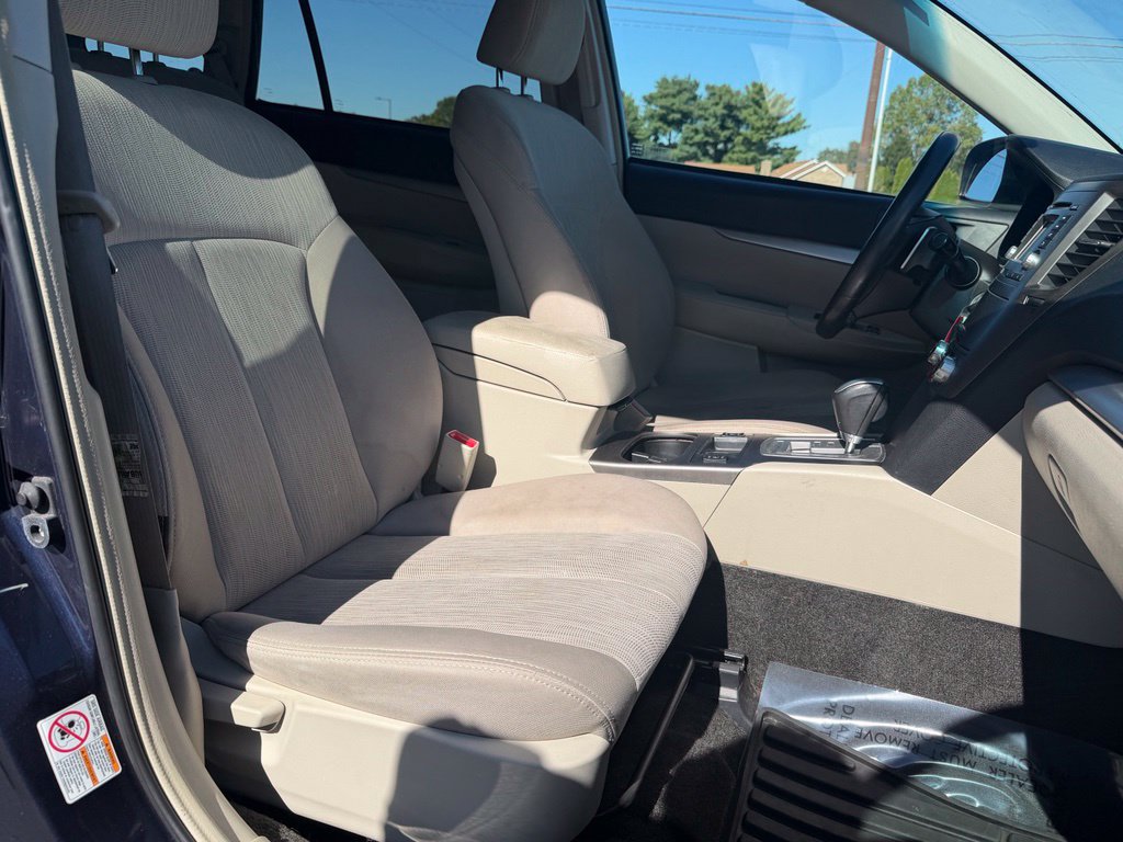 Used 2014 Subaru Outback 2.5i Premium AWD/4WD image 8