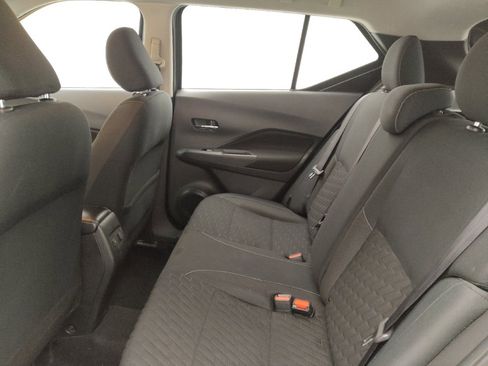 Used 2021 Nissan Kicks SV FWD image 18