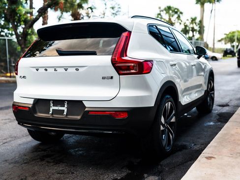 Used 2025 Volvo XC40 B5 Plus w/ Protection Package Premier AWD/4WD image 13