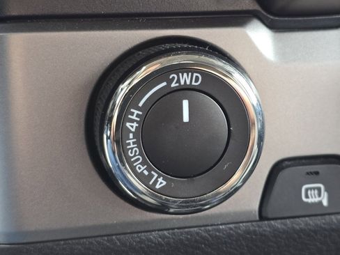 Used 2020 Toyota Tacoma SR image 22