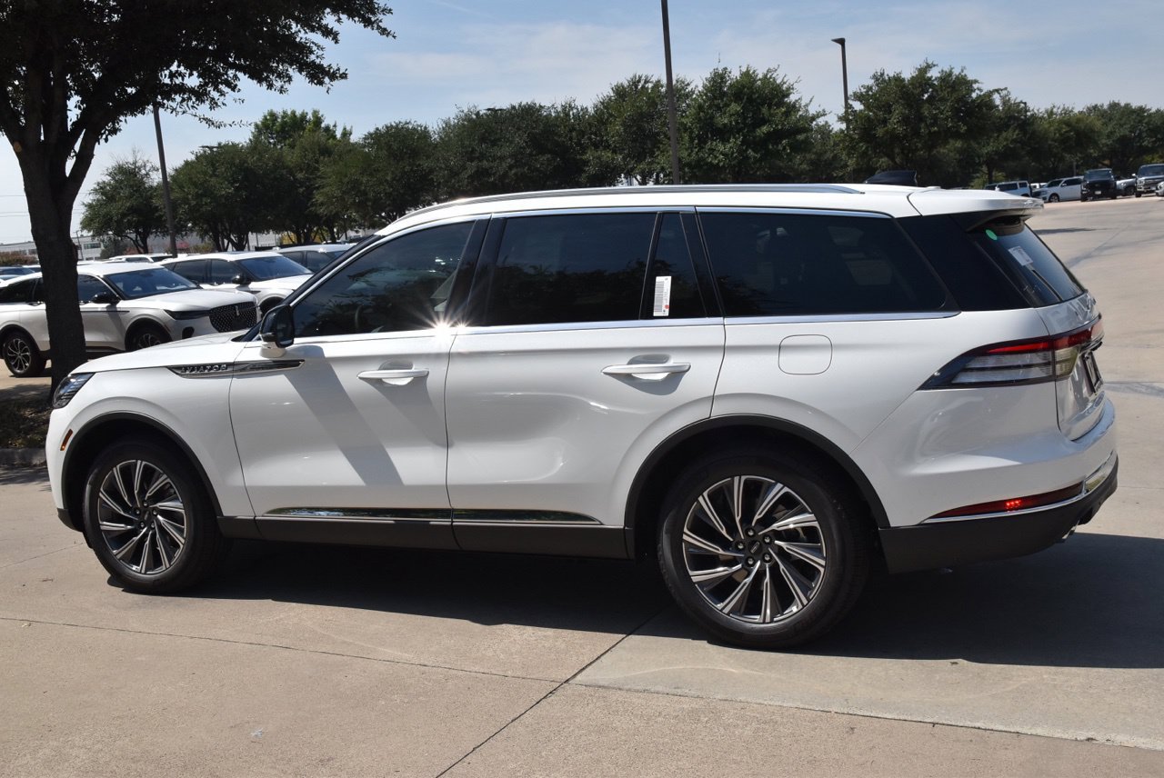 New 2026 Lincoln Aviator 2WD image 10