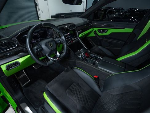 Used 2023 Lamborghini Urus S image 18