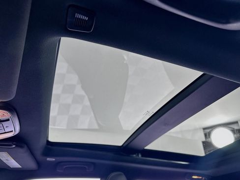 Used 2021 Chrysler 300 S image 29