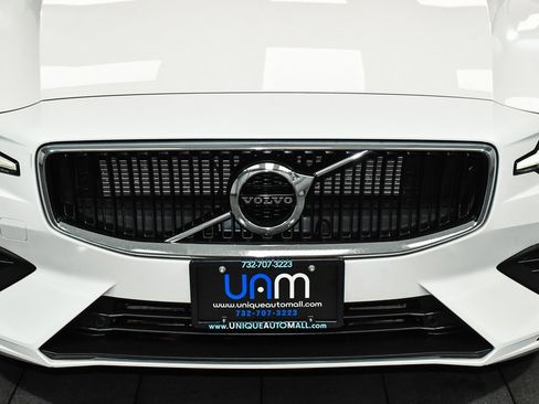 Used 2020 Volvo S60 T5 Momentum w/ Protection Package Premier image 55