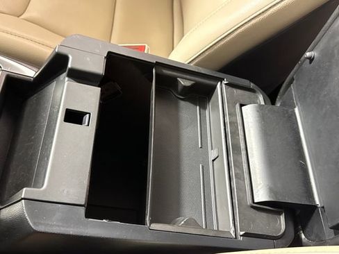 Used 2020 Ford Explorer XLT w/ Equipment Group 202A image 39