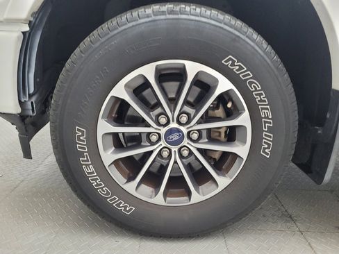 Used 2018 Ford F150 XLT w/ Equipment Group 301A Mid AWD/4WD image 31