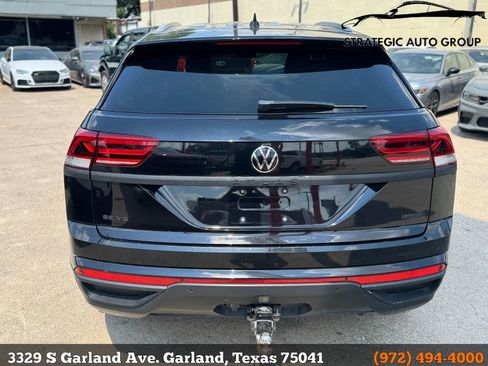 Used 2020 Volkswagen Atlas Cross Sport SE image 5