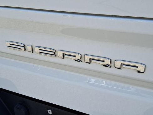 Used 2020 GMC Sierra 1500 SLT w/ SLT Premium Package RWD image 25