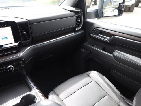 Used 2024 GMC Sierra 3500 SLT w/ SLT Premium Package AWD/4WD image 20