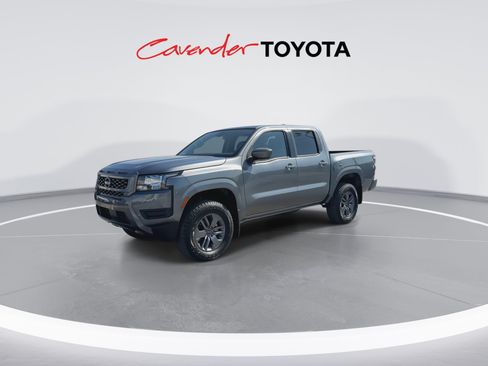 Used 2025 Nissan Frontier SV AWD/4WD image 4