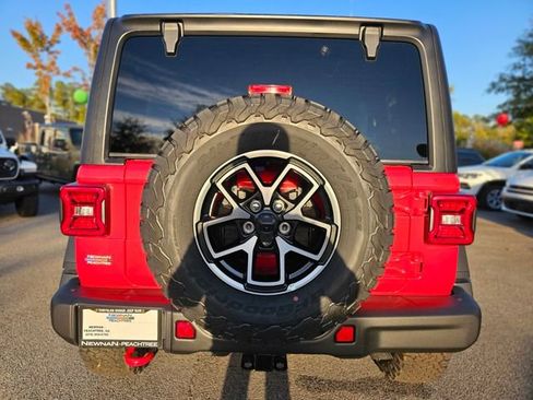 New 2026 Jeep Wrangler Unlimited Rubicon w/ Steel Bumper Group AWD/4WD image 4