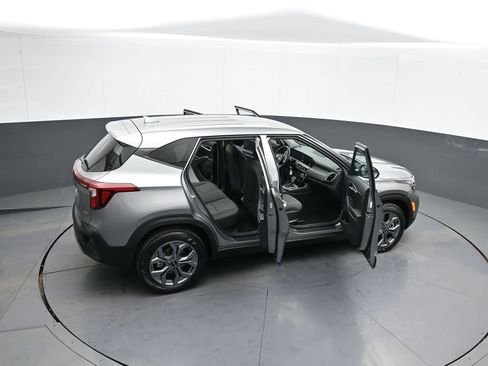 Certified 2024 Kia Seltos LX image 44