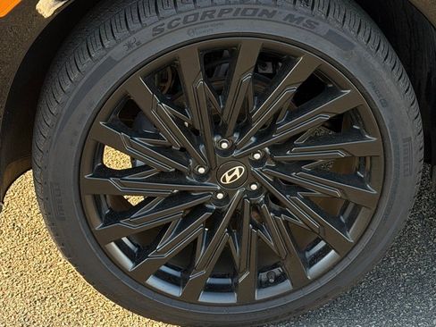 Used 2025 Hyundai Santa Fe Calligraphy image 7
