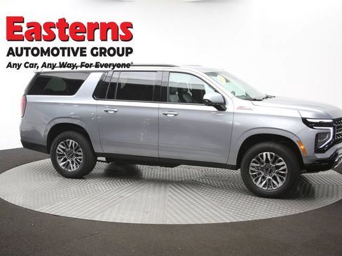Used 2025 Chevrolet Suburban Z71 AWD/4WD image 51