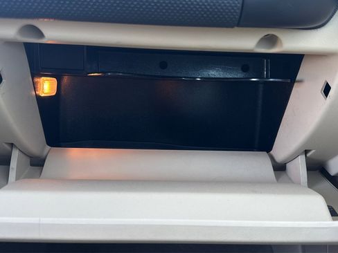 Used 2009 Volkswagen Beetle S image 45