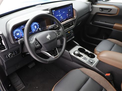 Used 2025 Ford Bronco Sport Outer Banks w/ Outer Banks Tech Package+ image 14