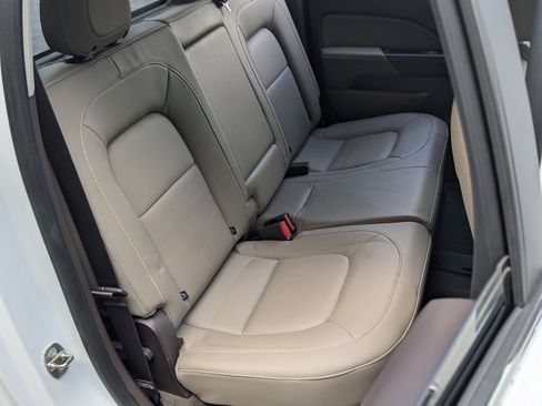 Used 2018 GMC Canyon SLT w/ Driver Alert Package AWD/4WD image 19