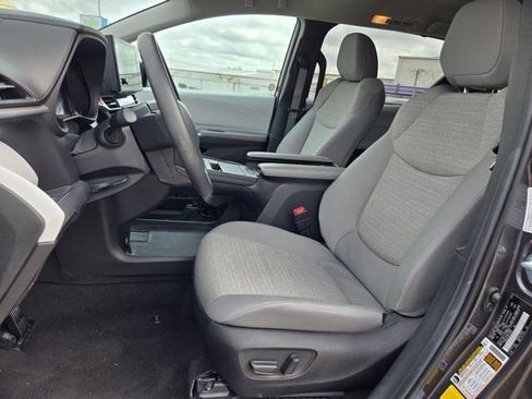 Used 2025 Toyota Sienna LE image 20