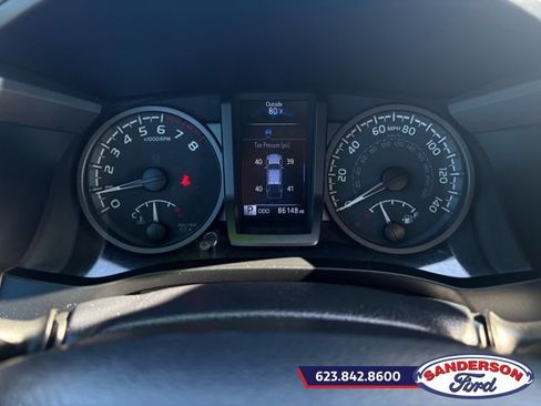 Used 2020 Toyota Tacoma TRD Off-Road w/ Technology Package AWD/4WD image 12