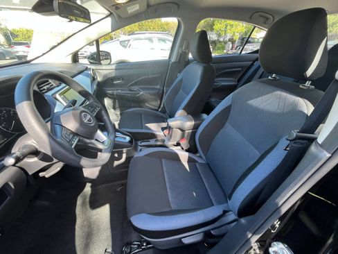 Used 2025 Nissan Versa SV FWD image 20