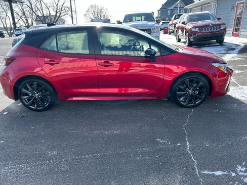 Used 2025 Toyota Corolla XSE image 2