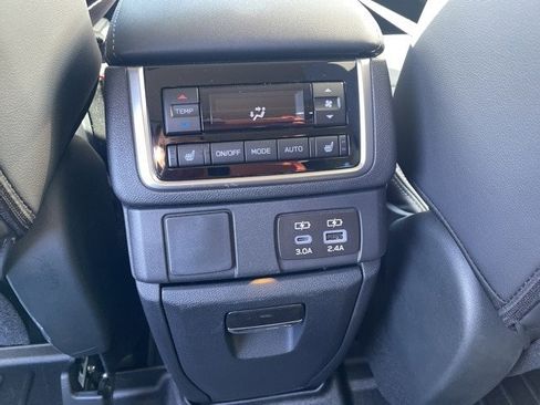 New 2025 Subaru Ascent Limited image 14
