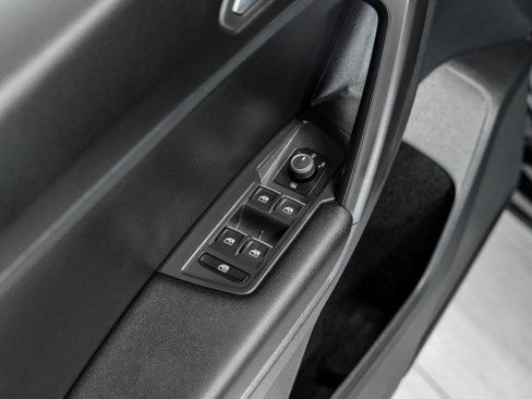 Used 2021 Volkswagen Tiguan SE R-Line AWD/4WD image 44