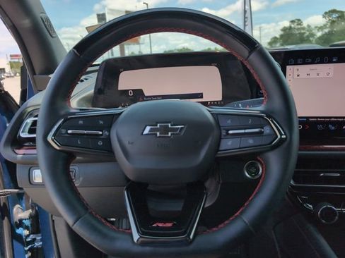 Used 2024 Chevrolet Traverse RS AWD/4WD image 23