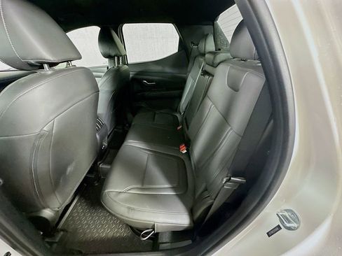 Used 2025 Hyundai Santa Cruz SEL FWD image 14