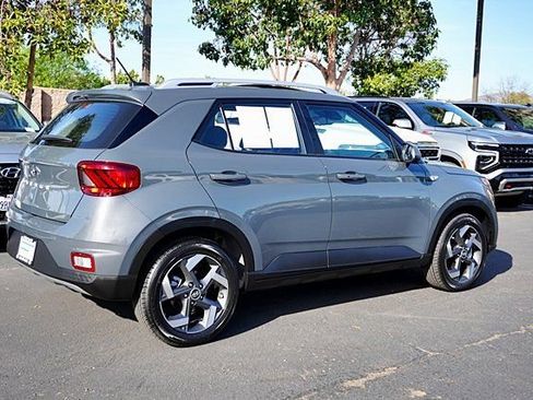 Certified 2026 Hyundai Venue SEL FWD image 8