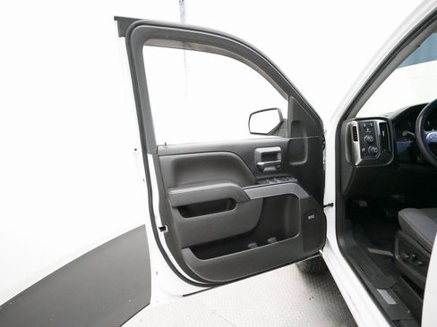 Used 2018 Chevrolet Silverado 1500 LT w/ All Star Edition image 27