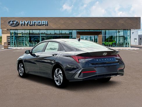 New 2026 Hyundai Elantra Limited w/ Cargo Package FWD image 5