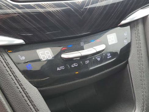 Certified 2024 Cadillac XT6 Premium Luxury AWD/4WD image 17