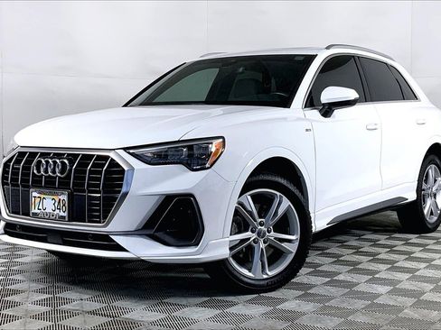 Used 2020 Audi Q3 2.0T Premium w/ Convenience Package image 1