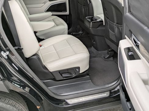 Used 2022 Kia Telluride SX w/ Nightfall Edition Package AWD/4WD image 22