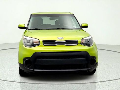Used 2017 Kia Soul FWD image 2