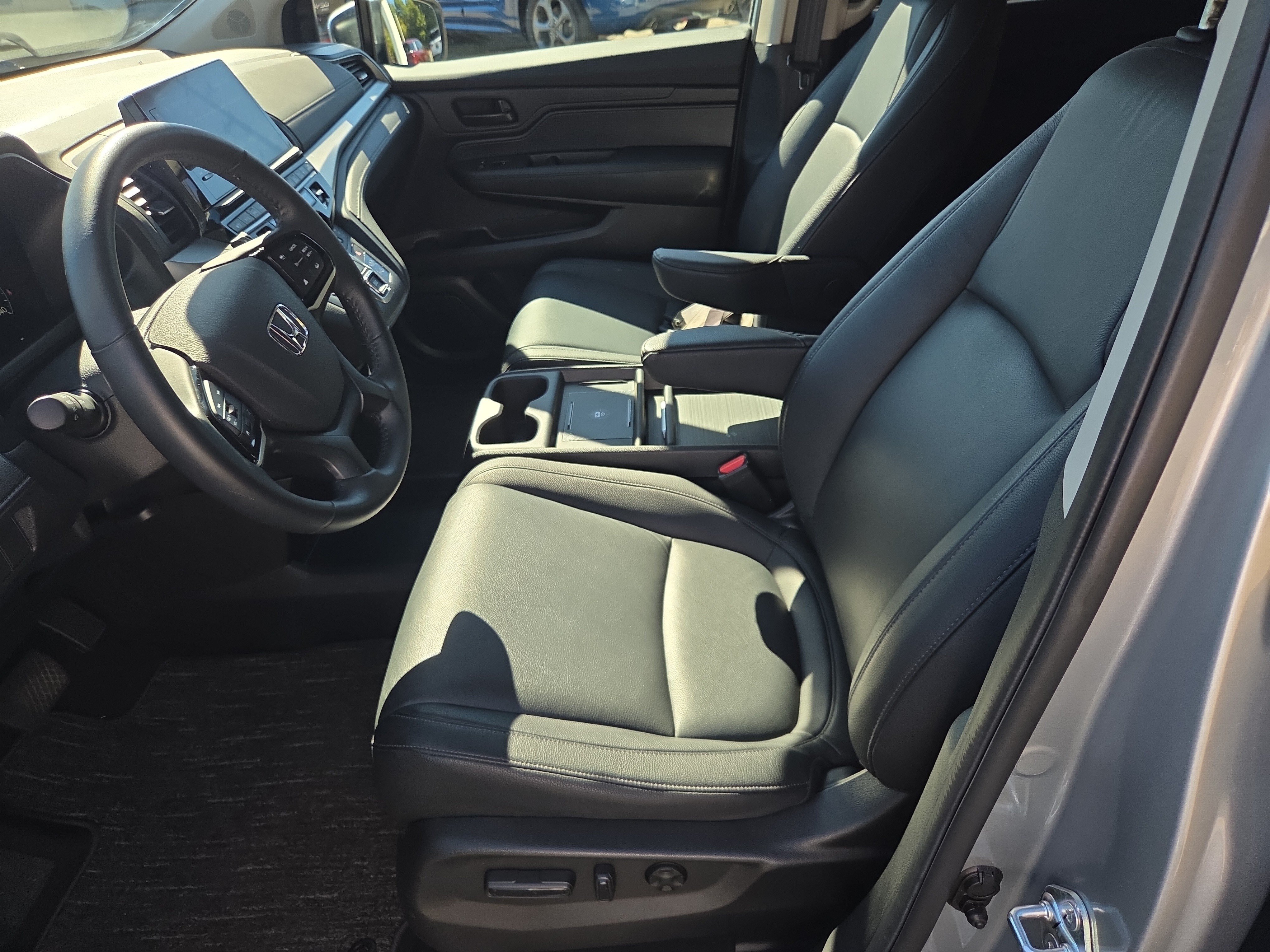 Used 2026 Honda Odyssey EX-L image 5