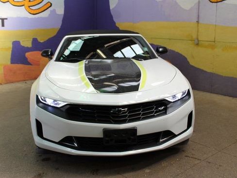Used 2023 Chevrolet Camaro LT image 3