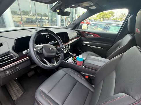 Used 2024 Chevrolet Traverse Z71 w/ Enhanced Driving Package AWD/4WD image 7