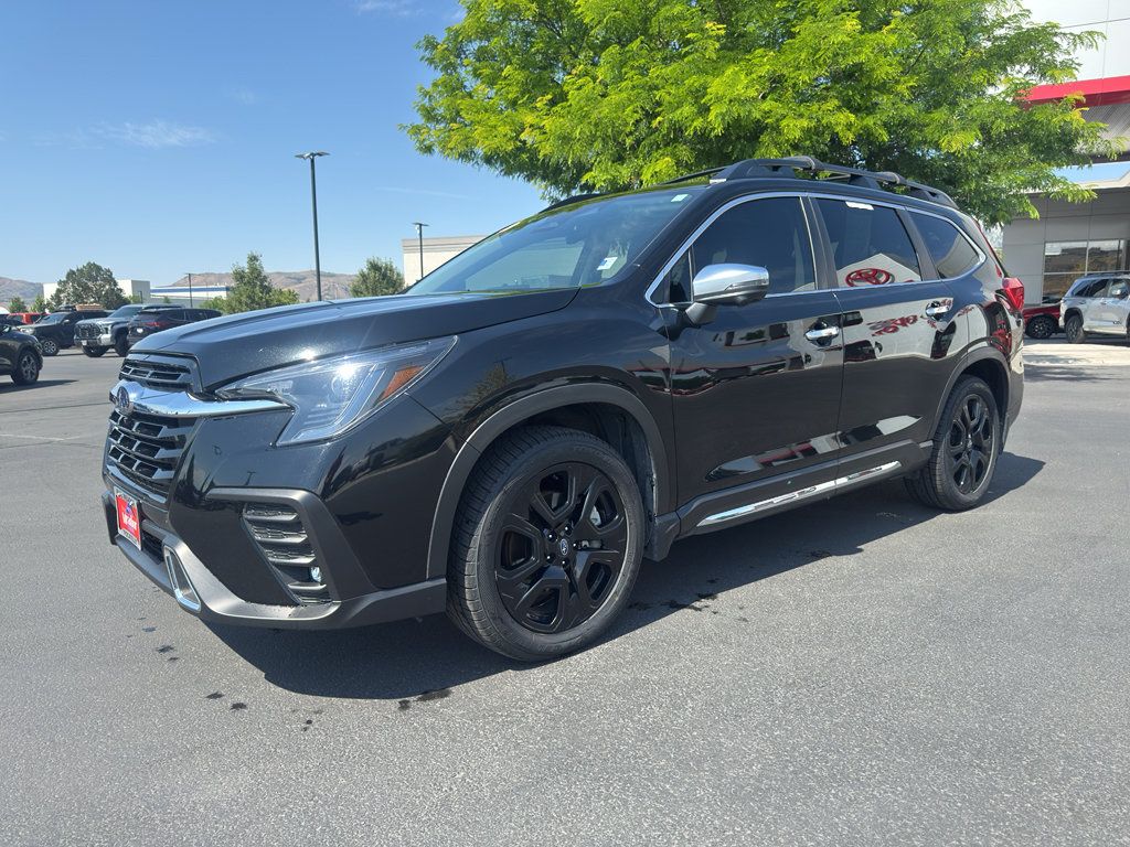Used 2023 Subaru Ascent Touring AWD/4WD image 5