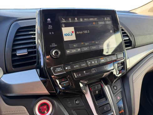 Used 2018 Honda Odyssey EX image 12