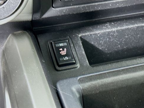 Used 2021 Nissan Titan SL w/ Moonroof Package AWD/4WD image 21