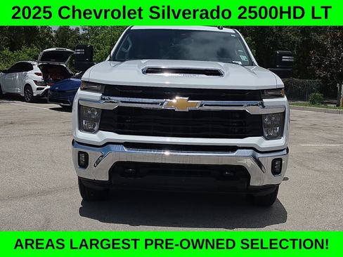 Used 2025 Chevrolet Silverado 2500 LT w/ Convenience Package AWD/4WD image 2