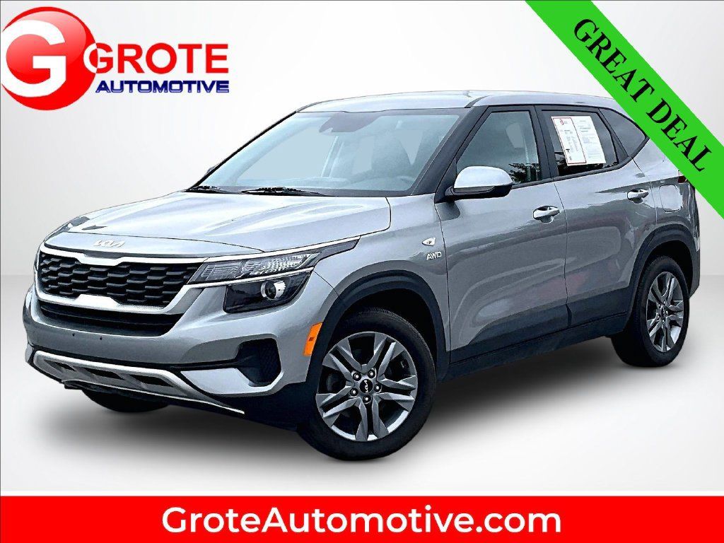 Used 2023 Kia Seltos LX AWD/4WD image 1