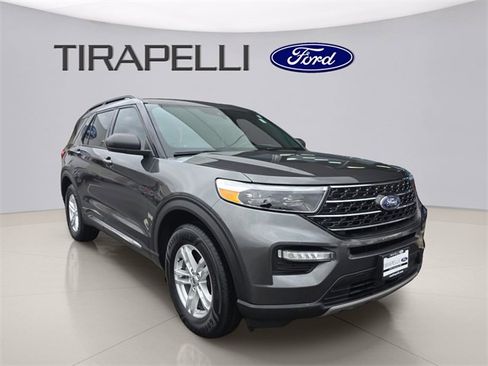 Used 2020 Ford Explorer XLT w/ Equipment Group 202A image 6