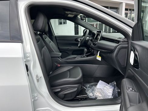 New 2026 Jeep Compass Limited image 8