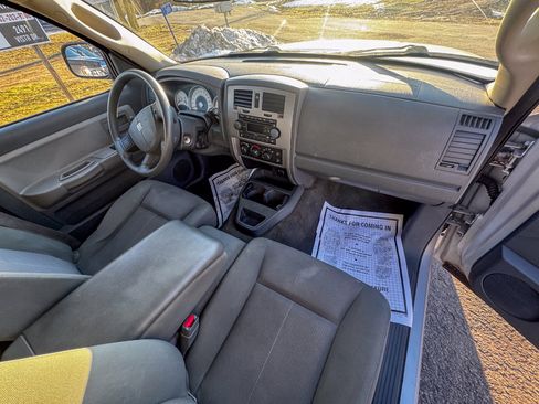 Used 2006 Dodge Dakota SLT image 17