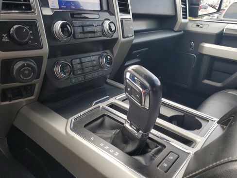 Used 2020 Ford F150 Lariat w/ Equipment Group 502A Luxury image 26